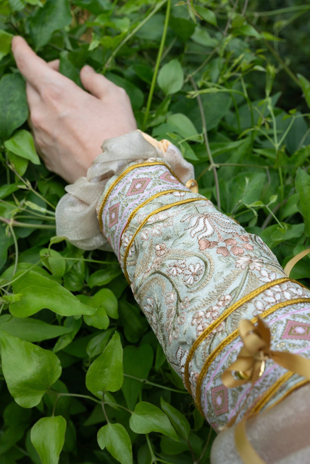 Adelasia's Reversible Detachable Sleeves